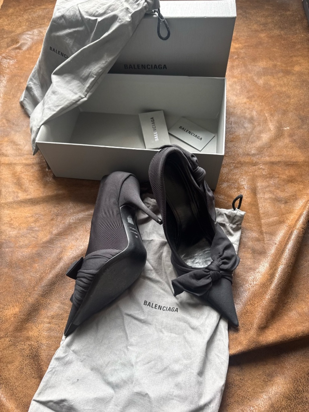 Balenciaga Knife Knot Pump - Picture 2 of 3